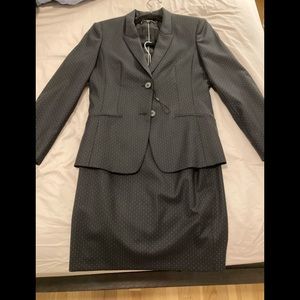 BNWT Hugo Boss skirtsuit